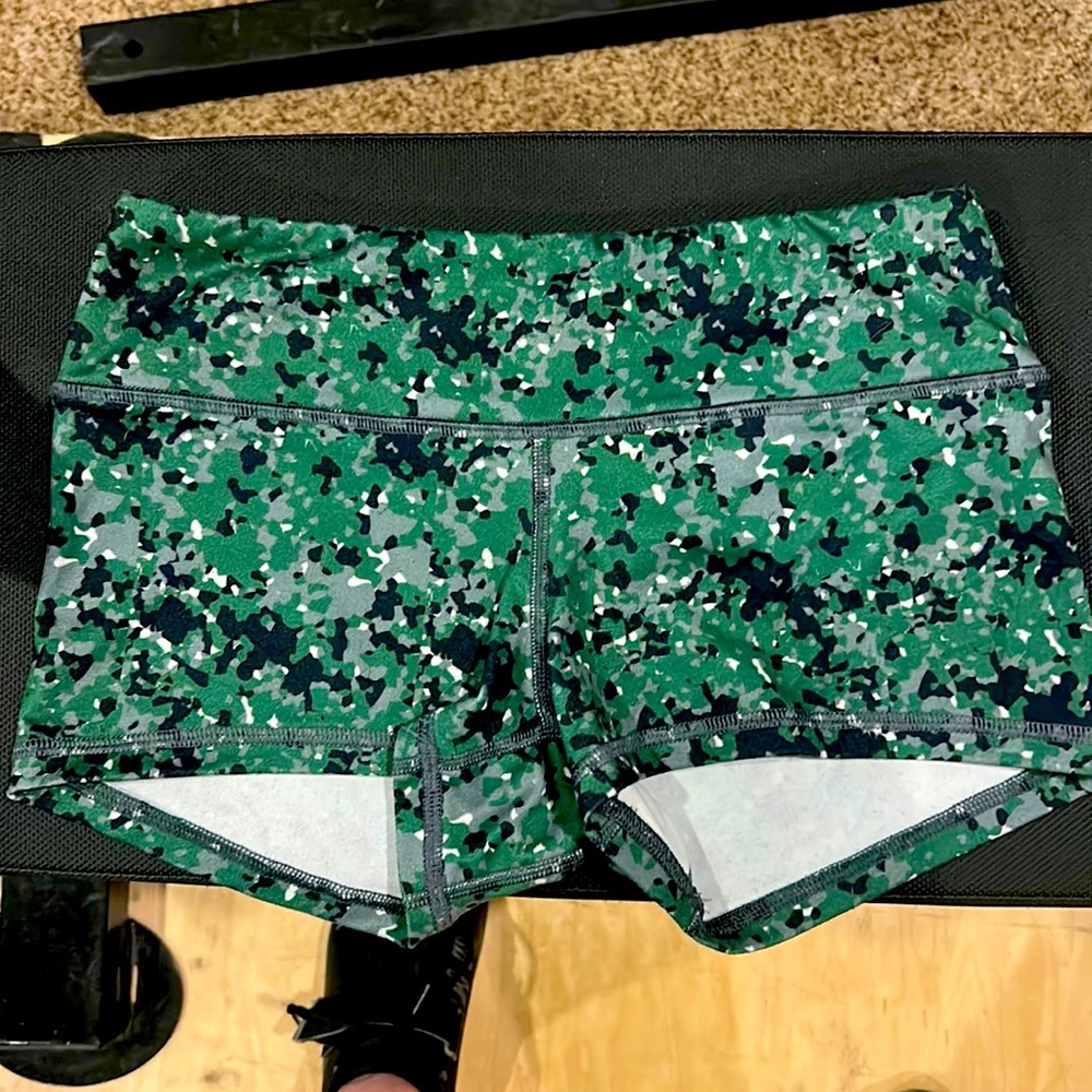 Fleo Evergreen Camo Size Small